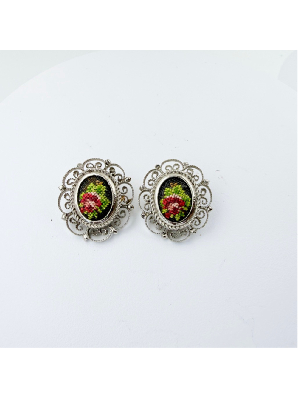 Vintage Austrian Petit Point Clip On Earrings, Floral Needlepoint Rose, Silver - Picture 6 of 7